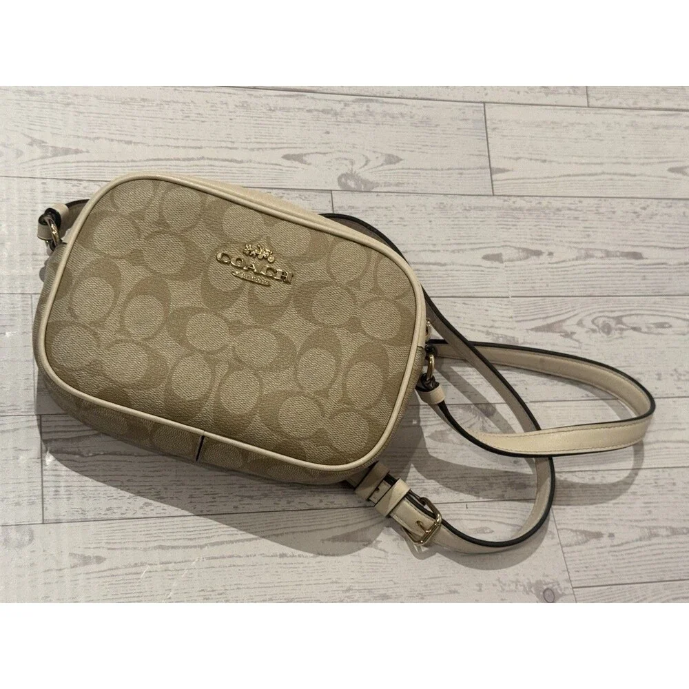 Coach mini jamie